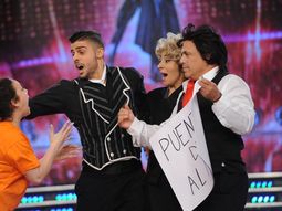 Ángela Torres eliminó a Anita Martínez y el Bicho Gómez del Bailando. Ángela Torres eliminó a Anita Martínez y el Bicho Gómez del Bailando.