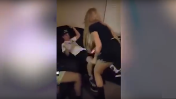 descubrio que su novio le era infiel y decidio filmar su cruel venganza descubrio que su novio le era infiel y decidio filmar su cruel venganza