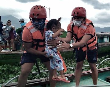 Un súper tifón dejó más de 350 mil evacuados en Filipinas