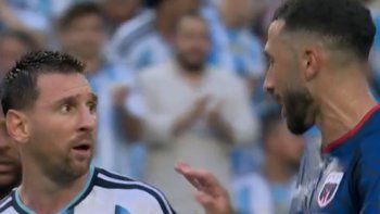 ¿Qué pasó entre Lionel Messi y Pico Lopes de Cabo Verde al cierre del primer tiempo? ¿Qué pasó entre Lionel Messi y Pico Lopes de Cabo Verde al cierre del primer tiempo?