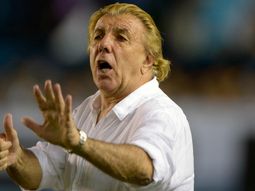 Mostaza Merlo sufrió un infarto y fue internado