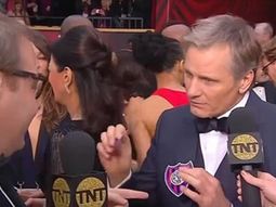 Mortensen llevo un descudo de San Lorenzo a los Oscar Mortensen llevo un descudo de San Lorenzo a los Oscar