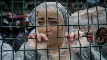 emotiva despedida a los jugadores de chapecoense bajo la lluvia emotiva despedida a los jugadores de chapecoense bajo la lluvia
