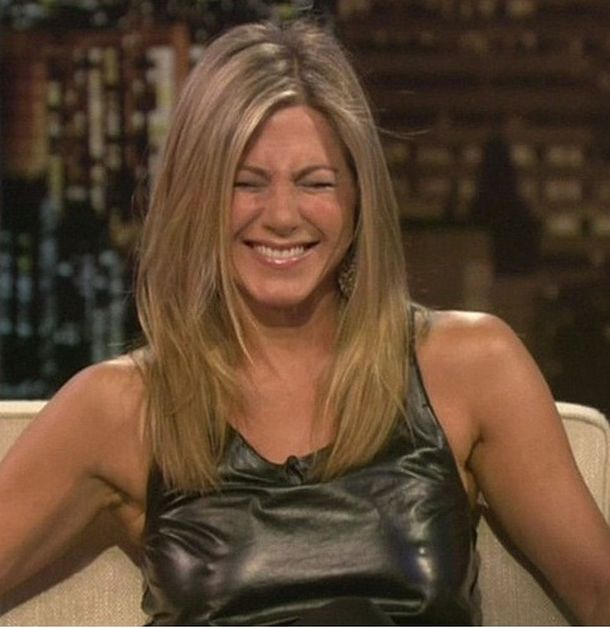 Jennifer Aniston y su busto nunca pasan desapercibidos