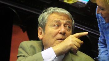 kunkel opino que la lista de massa es la de una neocolonia kunkel opino que la lista de massa es la de una neocolonia