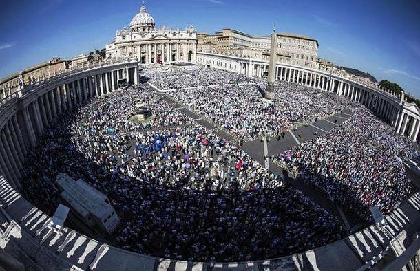 Una multitud acompañó la canonización de Madre Teresa