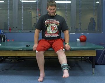 Revolución en la medicina: una argentina ayuda a caminar a gente con parálisis