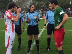 para imitar: una mujer dirigio un partido de primera en uruguay para imitar: una mujer dirigio un partido de primera en uruguay