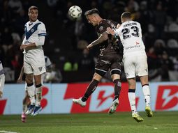 Liga Profesional de Fútbol: Vélez le ganó de visitante a Platense y se ilusiona