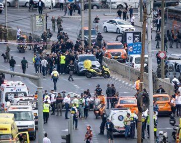 Imágenes dramáticas: un atentado en Jerusalén dejó al menos seis muertos y varios heridos