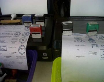 Detenidos por falsificar documentos