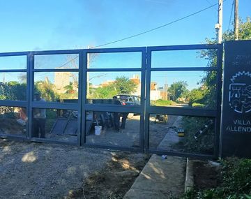 Así son los portones nocturnos contra la inseguridad que generan polémica en una ciudad de Córdoba