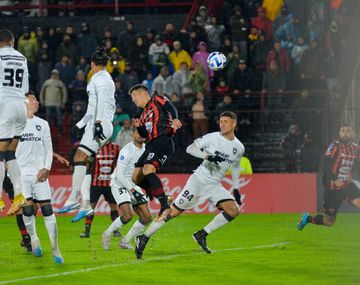 Patronato cayó de local ante Botafogo y complicó su clasificación
