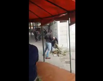 Violenta pelea entre remiseros en la terminal de Jujuy