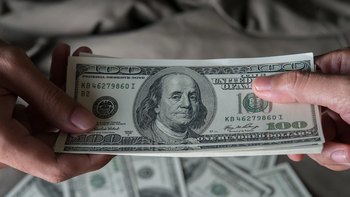 El dólar sigue retrocediendo en Uruguay y cerró en 37.765 pesos. El dólar sigue retrocediendo en Uruguay y cerró en 37.765 pesos.