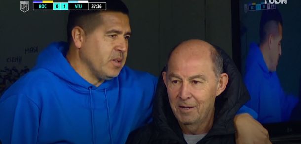 Bochini, invitado de lujo de Riquelme en La Bombonera