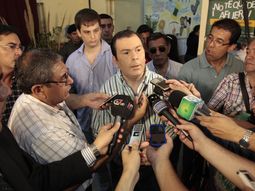 el gobierno defendio la designacion de zamora: es idoneo para el cargo el gobierno defendio la designacion de zamora: es idoneo para el cargo