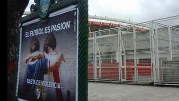 afiches contra la violencia en el superclasico afiches contra la violencia en el superclasico