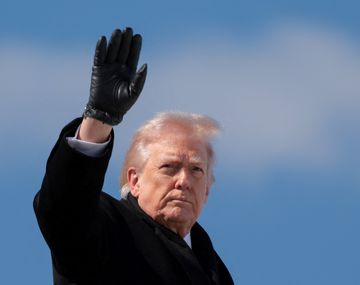 Donald Trump amenaza con aniquilar plantas de energía de Irán si no abre Ormuz