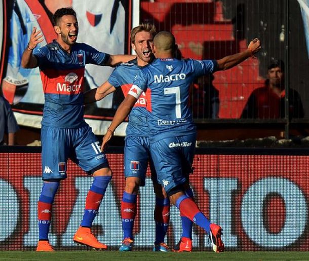 Tigre aguantó y derrotó a Colón en Santa Fe