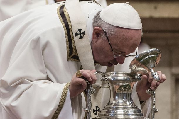 El Papa volvió a apuntar contra el consumismo en Jueves Santo