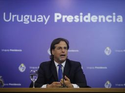 El presidente Luis Lacalle Pou invitó a los ex mandatarios uruguayos a acompañarlo a la asunción de Lula da Silva en Brasil. El presidente Luis Lacalle Pou invitó a los ex mandatarios uruguayos a acompañarlo a la asunción de Lula da Silva en Brasil.