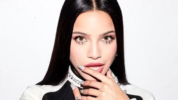 el look nocturno de emilia mernes: microbikini y zapatos con taco alto el look nocturno de emilia mernes: microbikini y zapatos con taco alto