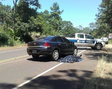 Un policía mató a un motociclista en un choque 