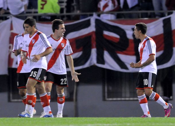 River reaccionó y en una ráfaga goleó a Tigre en el Monumental