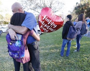 Al menos 17 muertos en un tiroteo en una escuela de Florida