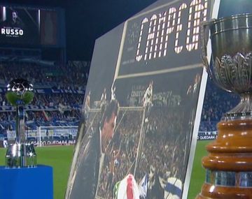 El emotivo minuto de silencio por Russo en Vélez vs. Rosario Central