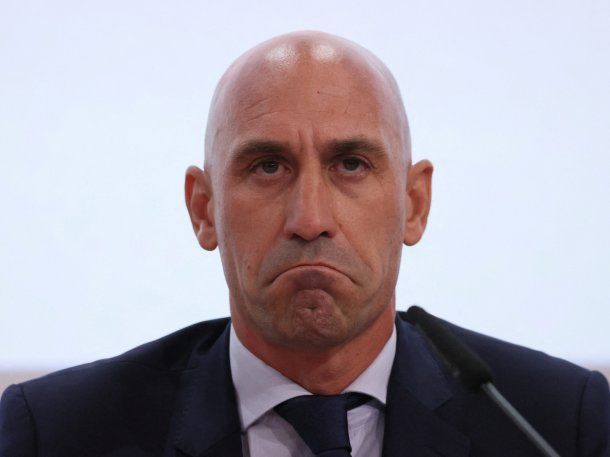 La FIFA ratificó la suspensión por tres años a Luis Rubiales por el beso a Jenni Hermoso