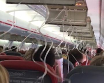 Terror en el aire: su avión empezó a caer y se despidió de su familia