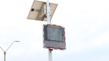 El Ministerio de Transporte y Obras Públicas anunció en las últimas horas la colocación de 112 radares a lo largo de las rutas nacionales. El Ministerio de Transporte y Obras Públicas anunció en las últimas horas la colocación de 112 radares a lo largo de las rutas nacionales.