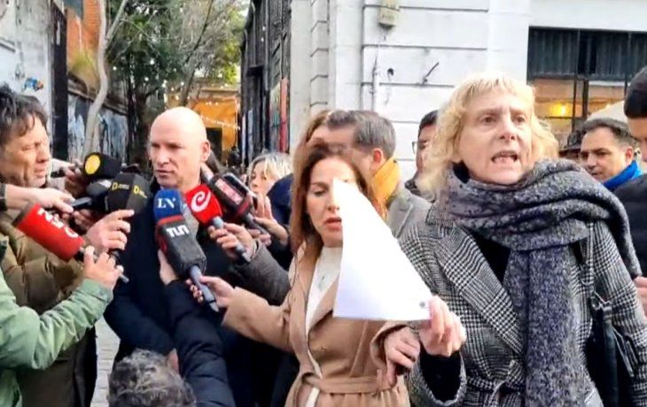 Militante del Movimiento Popular La Dignidad increpó al secretario de Seguridad porteño: Completamente loco
