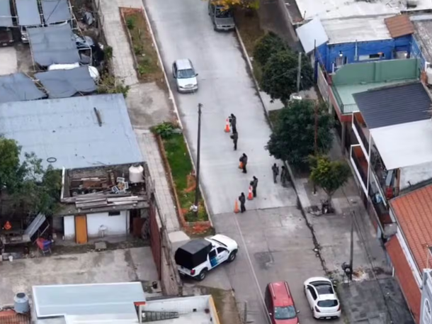 El procedimiento se realiza en el barrio Ejército de los Andes con 14 objetivos.