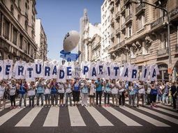 Paritarias: las negociaciones cerrarán entre un 18% y un 19%