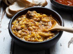 ¿Cómo se prepara el locro?