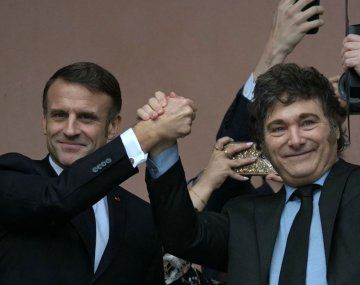 Milei anunció que le comprará a Macron submarinos y buques 