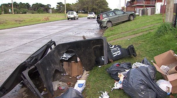 Mar del Plata: un auto chocó y desplazó a otro que estaba estacionado