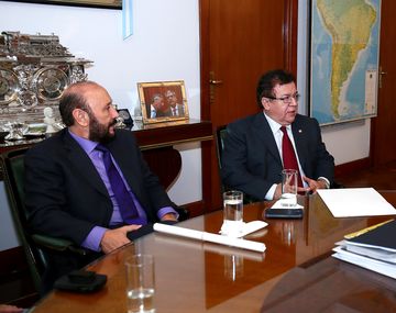 De Vido se reunió con el embajador de Paraguay y el gobernador de Formosa