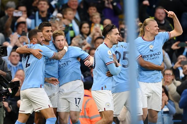 Manchester City goleó 4-1 al Arsenal y sueña con llegar a la cima