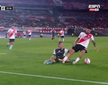 Polémica en el Monumental: ¿estuvo bien cobrado el penal para River?