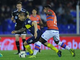 Benedetto se escapa de la marca de Rincón que desperdició dos chances inmejorables Benedetto se escapa de la marca de Rincón que desperdició dos chances inmejorables