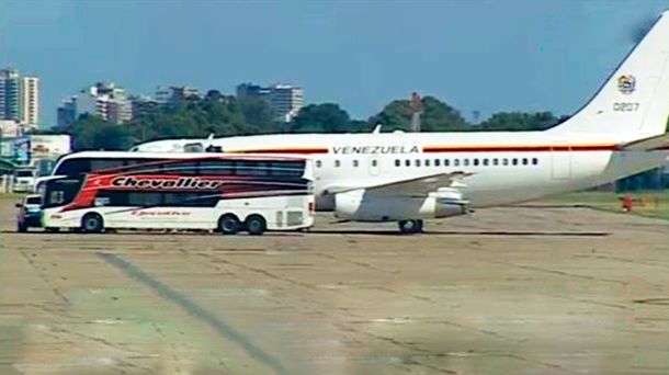 Huracán llegó al país en el avión de Maduro