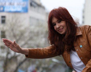 Cristina le advirtió a Milei sobre el respaldo de EEUU: Pan para hoy y hambre para mañana