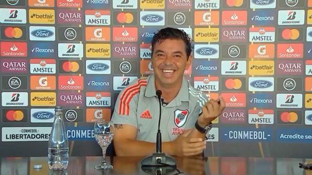 El blooper de Marcelo Gallardo en plena conferencia de prensa