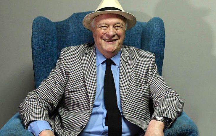 El dolor de Larrea por la muerte de Cacho Fontana: Era el mejor locutor de todos los tiempos