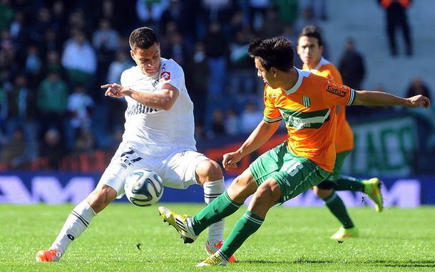 Banfield aplastó a Quilmes y se quedó con el último pasaje a octavos de final