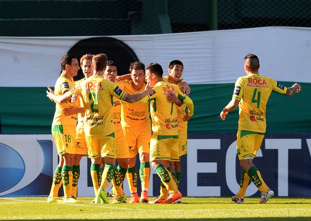 Defensa superó 3 a 2 a Banfield y consiguió su primer triunfo en Primera División
